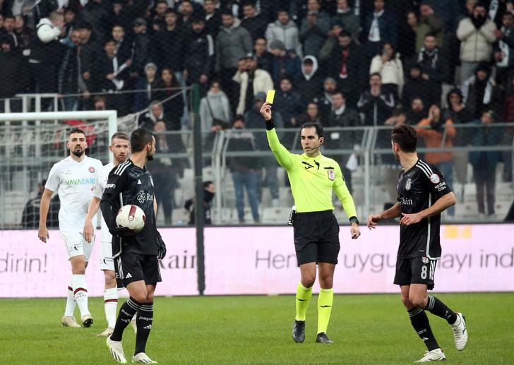 Fernando Santos Süper Lig kariyerine 3 puanla başladı! Beşiktaş Semih Kılıçsoy'un yıldızlaştığı maçta Karagümrük'ü 3-0 mağlup etti 18269973-728xauto