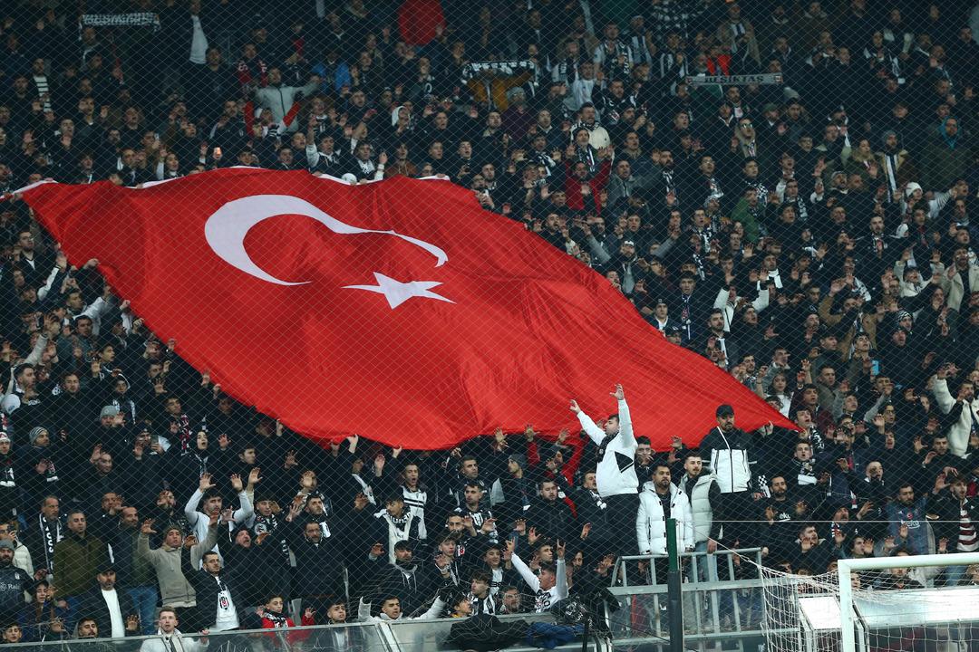 Fernando Santos Süper Lig kariyerine 3 puanla başladı! Beşiktaş Semih Kılıçsoy'un yıldızlaştığı maçta Karagümrük'ü 3-0 mağlup etti 18269976-1080xauto