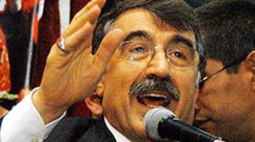 Aksu'yu iş&ccedil;ilerin elinden polis kurtardı