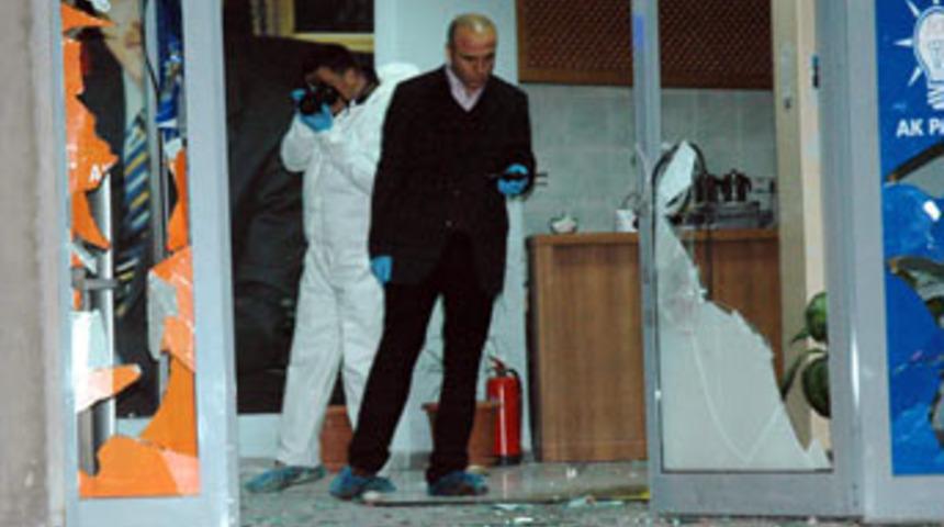 AK Parti binasına molotoflu saldırı