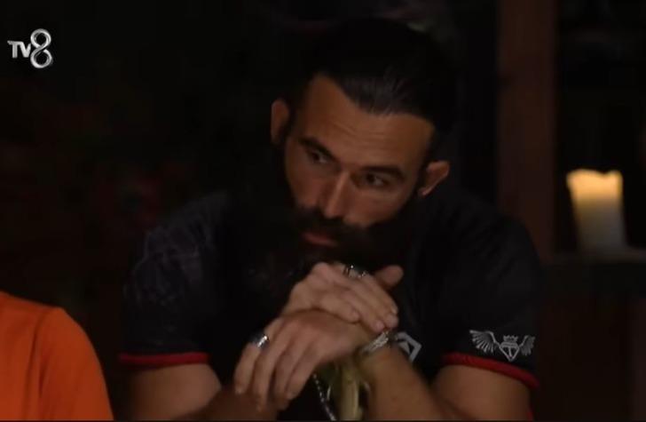 Survivor Ogeday Turabi'nin müstehcen fotoğraflarını hatırlatınca ortam gerilmişti! Konseyde Acun Ilıcalı uyardı... "Gönül yarasını kazımış oldum" G3