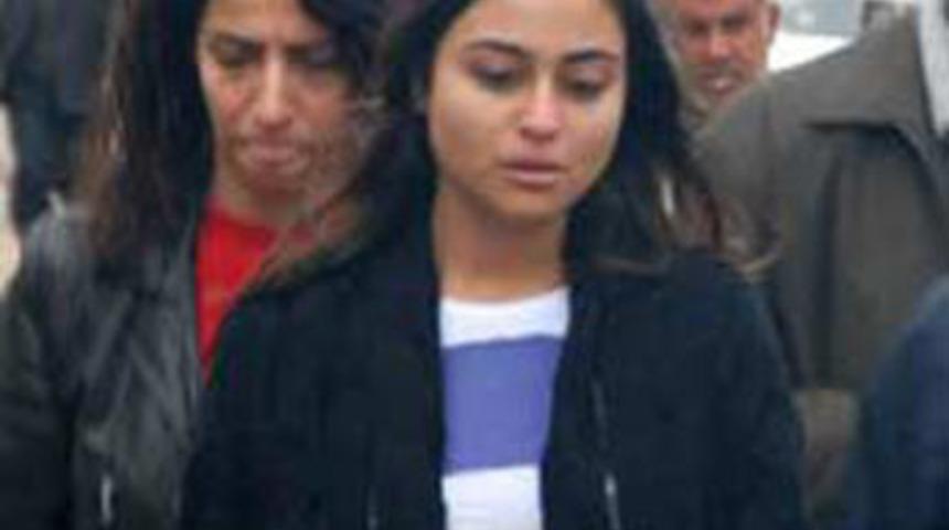 Annesini tuvalette &ouml;l&uuml; buldu