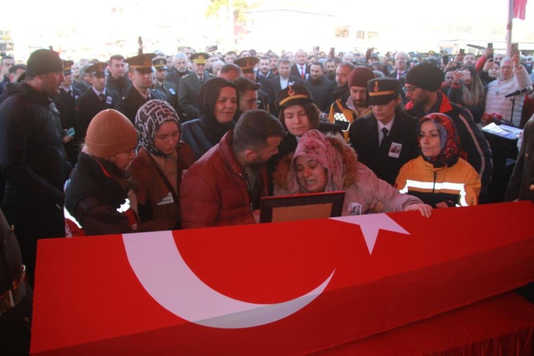 ORDU, KAHRAMANINI UĞURLADI