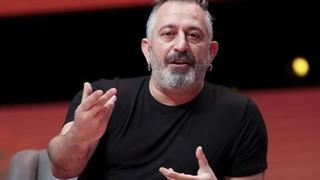 Cem Yılmaz'ın lüks villasını 100 milyon liraya satışa çıkardığı iddia edilliyordu! Ünlü komedyen çok kızdı