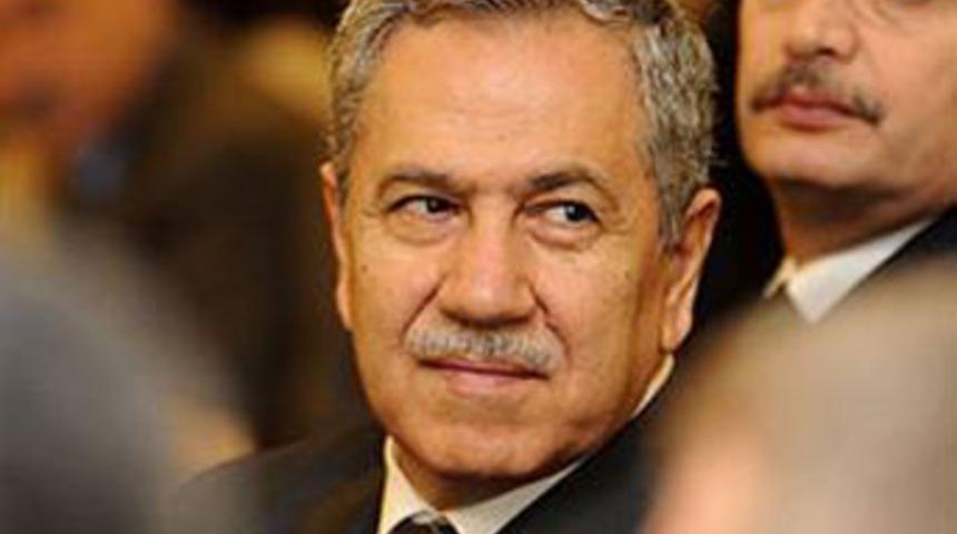 "Beceriksiz, ahmak, sersem adamlar..."