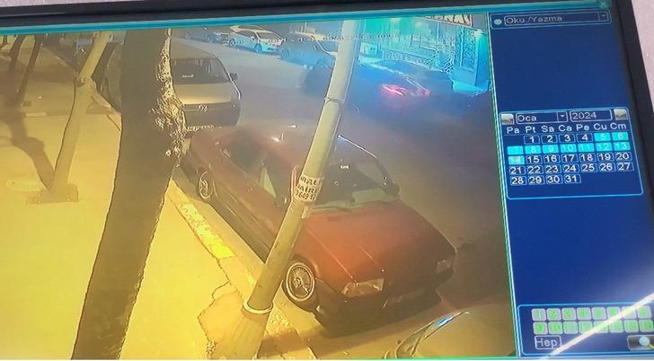 Esenyurt'ta bir gecede 3 kahvehaneye silahlı saldırı! Müşterilerin panik anları kameraya yansıdı G4