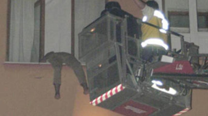 İntihar ederken bayıldı