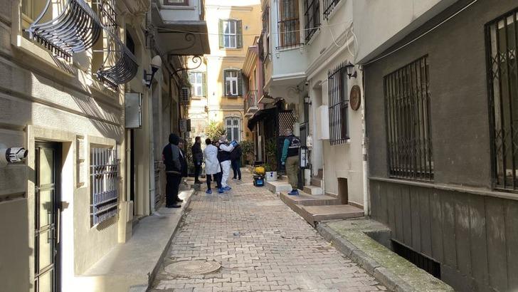 Galata'daki evde sır ölüm! Norveçli turistin cansız bedeni bulundu, Yunan turist hastaneye kaldırıldı G1