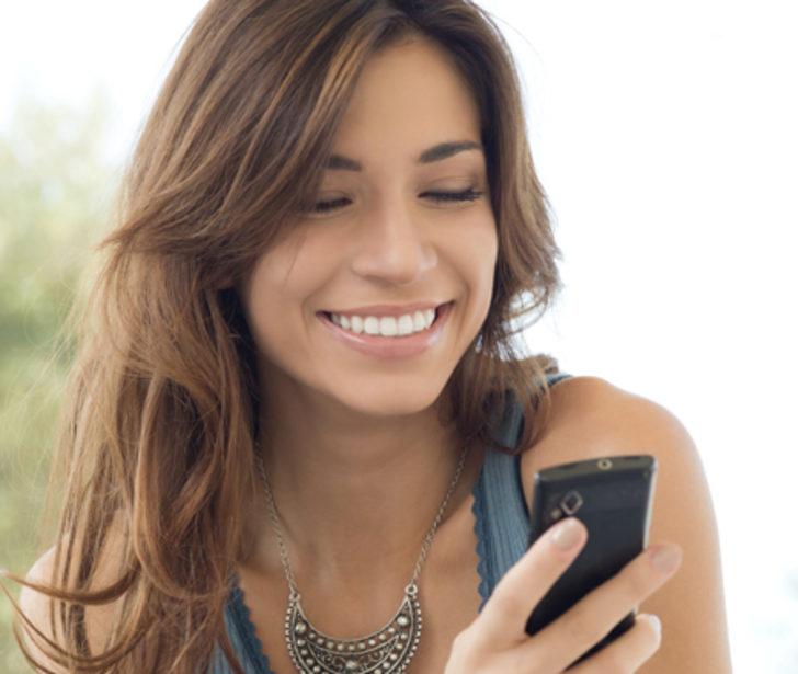 Kadınlar Teknolojiye Bağımlı