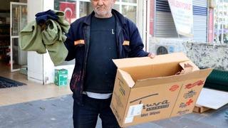 Televizyon siparişi verdi, gelen kargoyu görünce neye uğradığını şaşırdı!