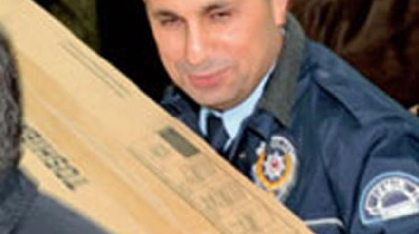 Uyanık polisler malı g&ouml;t&uuml;rd&uuml;