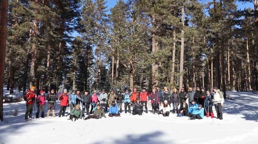 Doğaseverler Sarıkamış şehitleri anısına y&uuml;r&uuml;d&uuml;