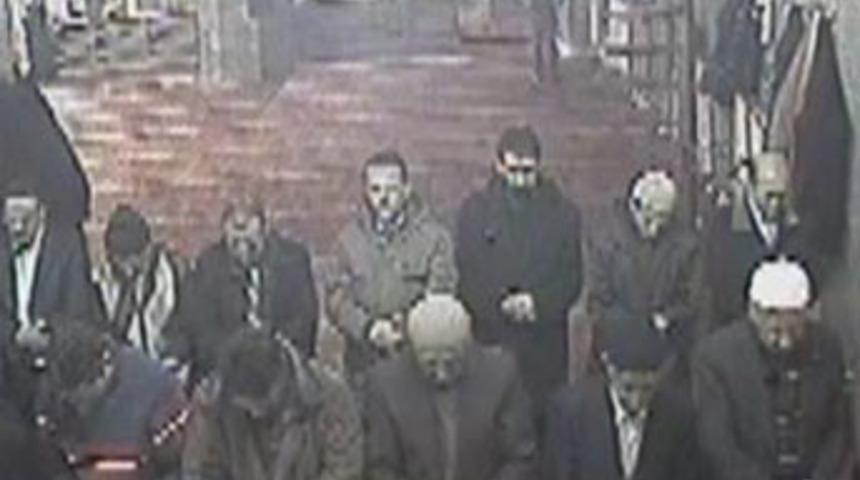 Sabah namazına hırsızlık i&ccedil;in gidiyor