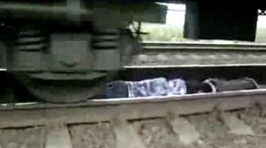 Gen&ccedil;lerin korkun&ccedil; &ouml;l&uuml;m oyunu