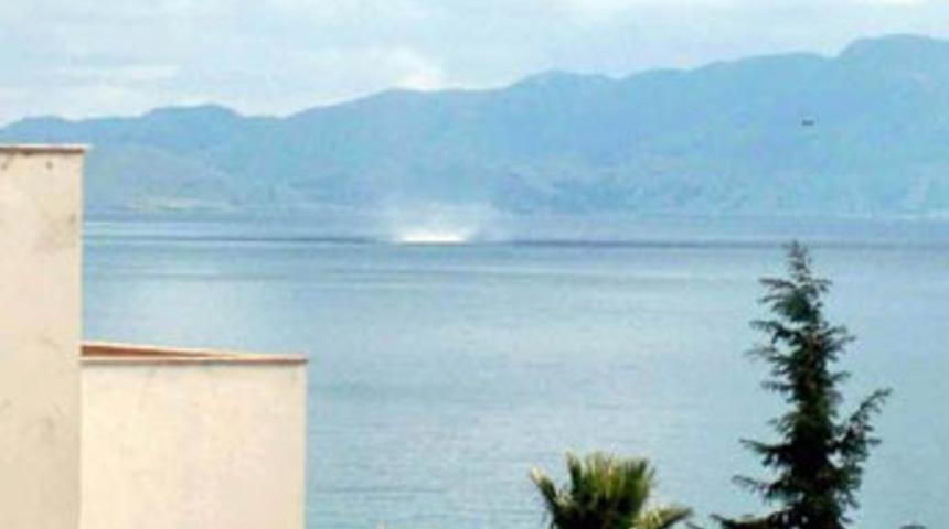 Deprem &ouml;ncesi denizde hareketlilik