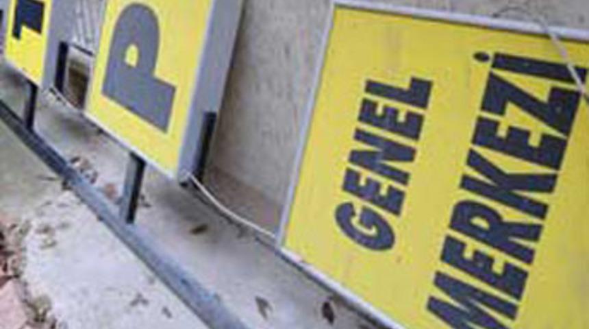 DTP'nin tabelası indirildi