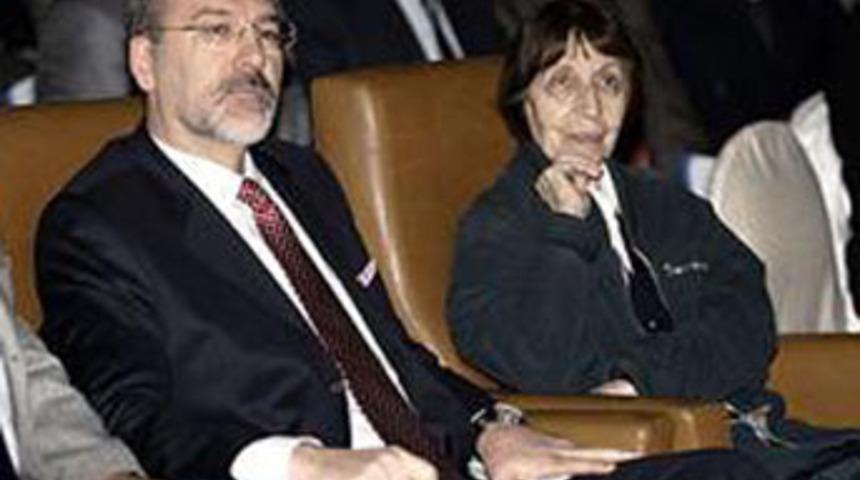 Hulki Cevizoğlu istifa etti