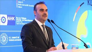 Bakan Kacır'dan ilk Türk astronot Alper Gezeravcı'ya ilişkin açıklama!