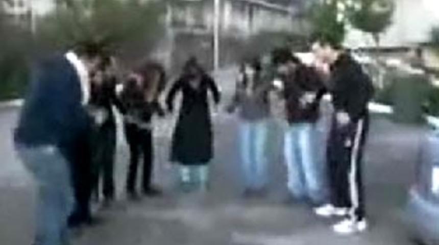 Araba alarmı dansı!