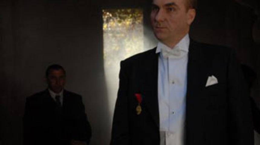 4 saatlik Atat&uuml;rk makyajı