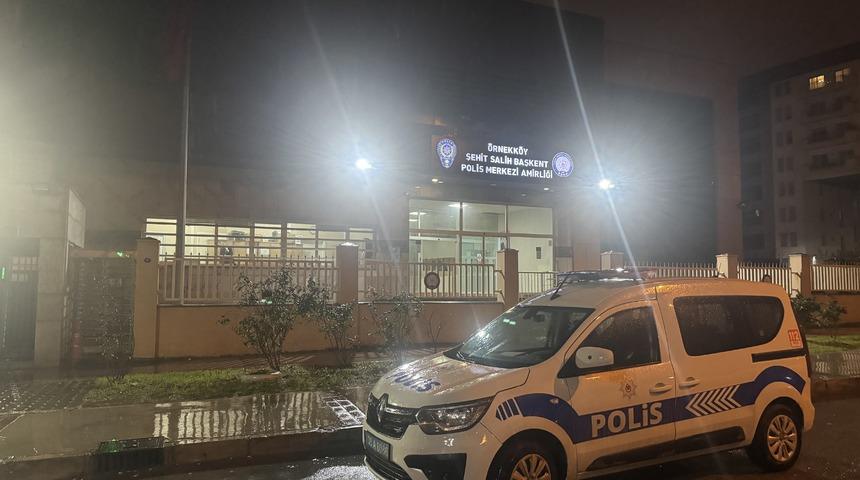 İzmir'de sokak kedilerini öldürdüğü iddiasıyla aranan kişi yakalandı