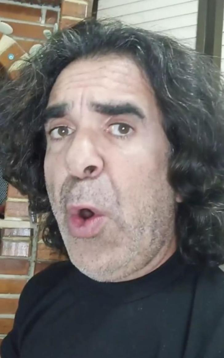 'Çaylar' repliğiyle hafızalara kazındı! Çocuklar Duymasın'ı Çaycı Hüseyin'i yeni imajı sosyal medyada gündem oldu G4