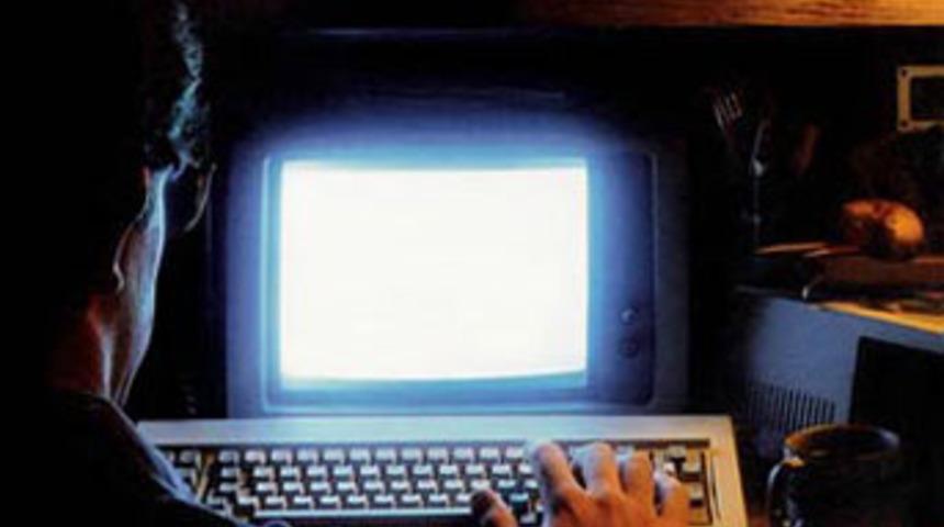 Bilgisayarından 48 bin &ccedil;ocuk pornosu &ccedil;ıktı