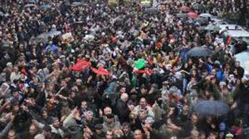 T&uuml;rk: R&uuml;yamız &ouml;zg&uuml;rl&uuml;k r&uuml;yasıdır