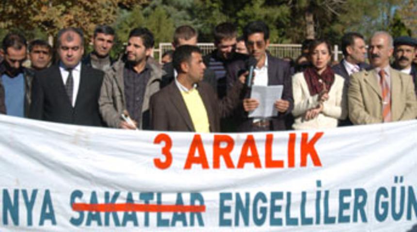 Engelliler bakanlık istiyor