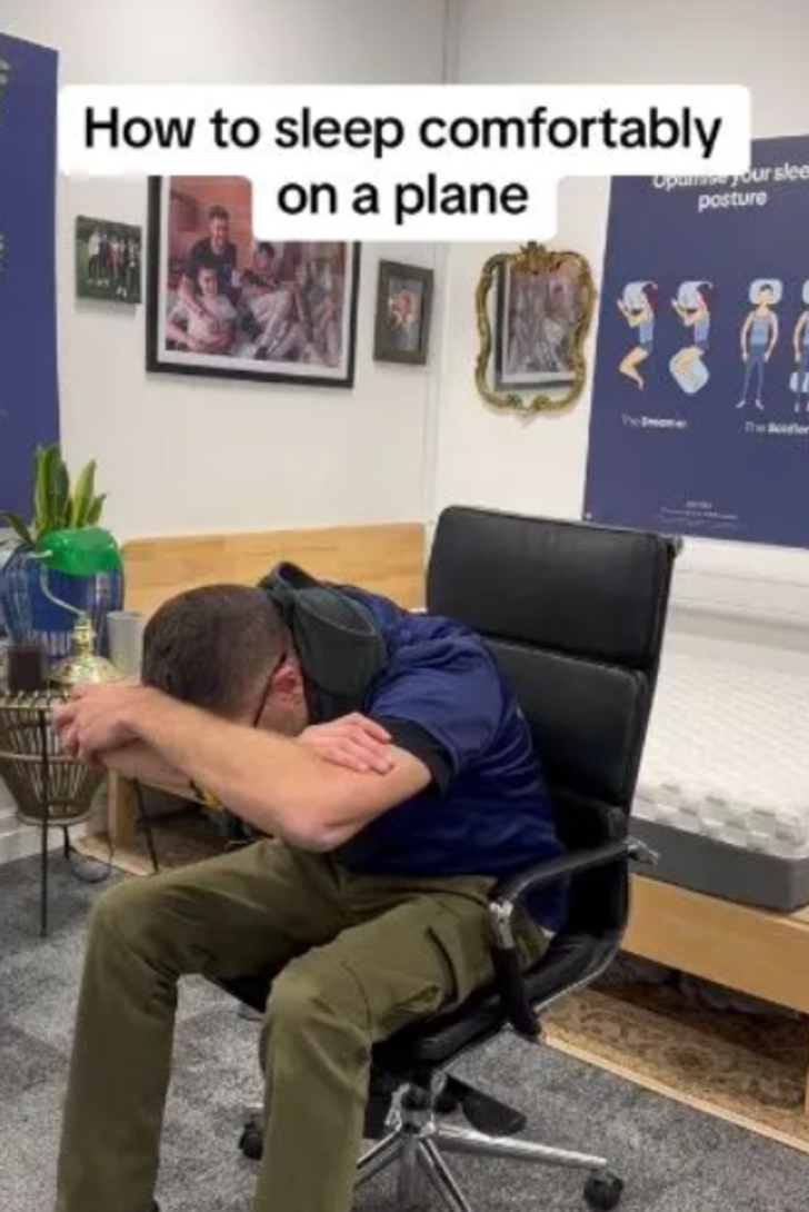 Uçakta yatağınızın rahatlığına ulaşabilirsiniz! Uçakta iyi bir uyku çekmenin püf noktaları... Sadece bu hareketlerden uzak durmalısınız G2