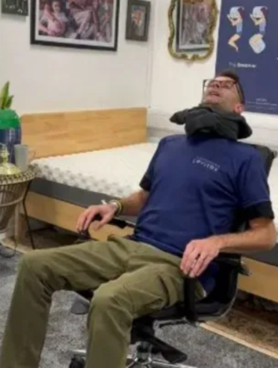 U&ccedil;akta yatağınızın rahatlığına ulaşabilirsiniz! U&ccedil;akta iyi bir uyku &ccedil;ekmenin p&uuml;f noktaları... Sadece bu hareketlerden uzak durmalısınız