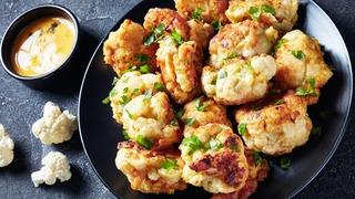 Pratik ve lezzetli karnabahar kızartması tarifi! Karnabaharı sevmeyen bile bayılarak yiyor! İşte malzeme listesi