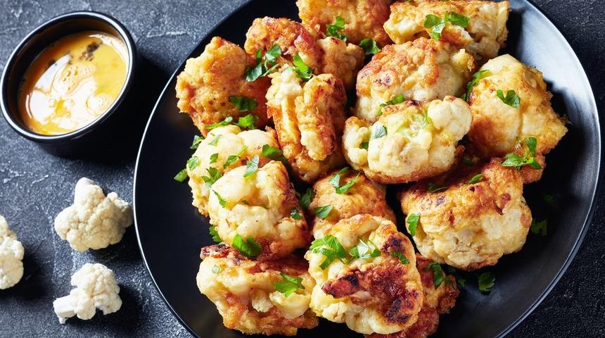 Pratik ve lezzetli karnabahar kızartması tarifi! Karnabaharı sevmeyen bile bayılarak yiyor! İşte malzeme listesi