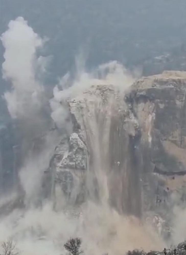 Diyarbakır'da akılalmaz olay! Osmanlı'dan kalma tarihi köprü dinamit patlatılınca hasar gördü G1
