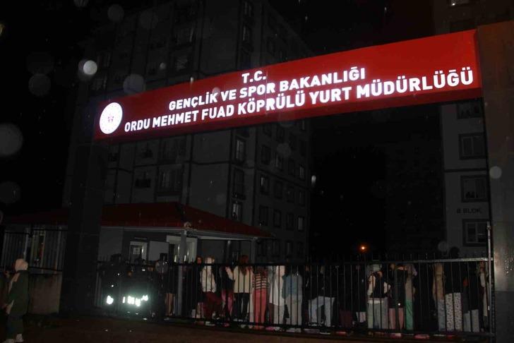Ordu'daki kız öğrenci yurdunda 'asansör' paniği! Bütün öğrenciler kendilerini bahçeye attı, zor sakinleştirildiler G4