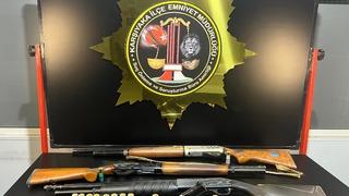 İzmir'de 4 kişinin yaralandığı silahlı kavgayla ilgili yakalanan 3 zanlı tutuklandı