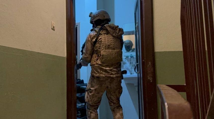 Mersin'de uyuşturucu satıcılarına yönelik "şafak operasyonu"