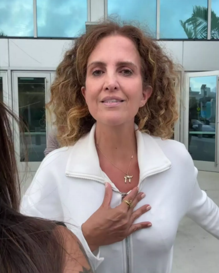 Eski yetişkin film yıldızı Mia Khalifa havalimanında zor anlar yaşadı! İsrail destekçisi yanına gelerek slogan attı... O anları anbean kaydetti G2