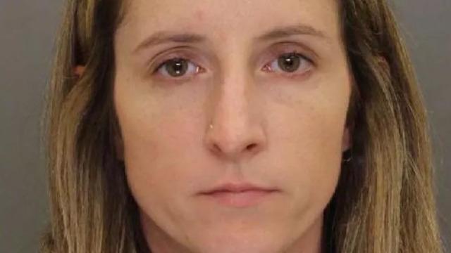 15 yaşındaki kız öğrencisiyle cinsel ilişkiye girdi! Susması için ailesiyle tehdit etti... 'Gizli sevgililik' teklif etmişti