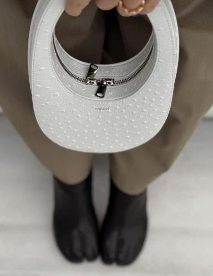 Fatih Terim'in kızı Buse Terim'in ayakkabıları sosyal medyanın diline düştü! 'Moda diye toynak...'  G2