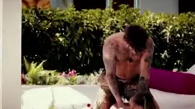 Love Island All Star hızlı başladı! Eski sevgilisinin karşısında olay masaj anı