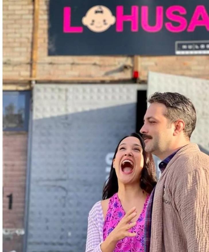 Barış Arduç eşi Gupse Özay'ı öpücüklere boğdu! O anlar geceye damga vurdu G3