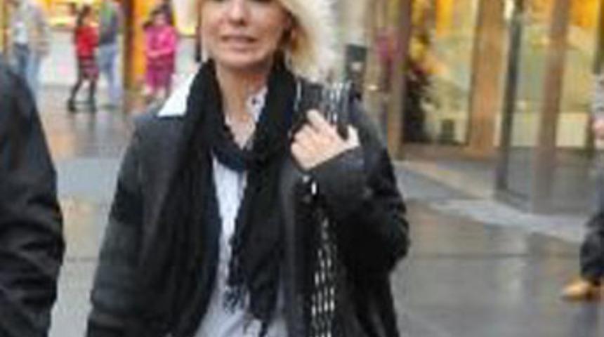 G&uuml;lben Ergen sarışın oldu!