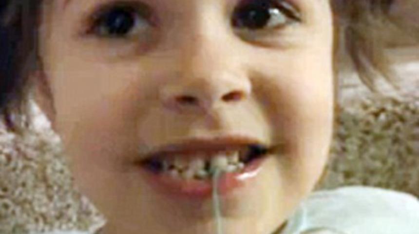 Dişini arabayla &ccedil;ektiler