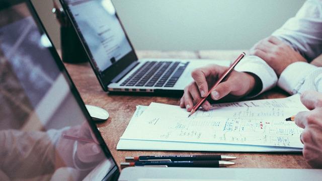 Daha az çalışıp aynı maaşı alacaklar! Dünyada yeni trend... Bir ülke daha 4 gün çalışma sistemine geçiyor