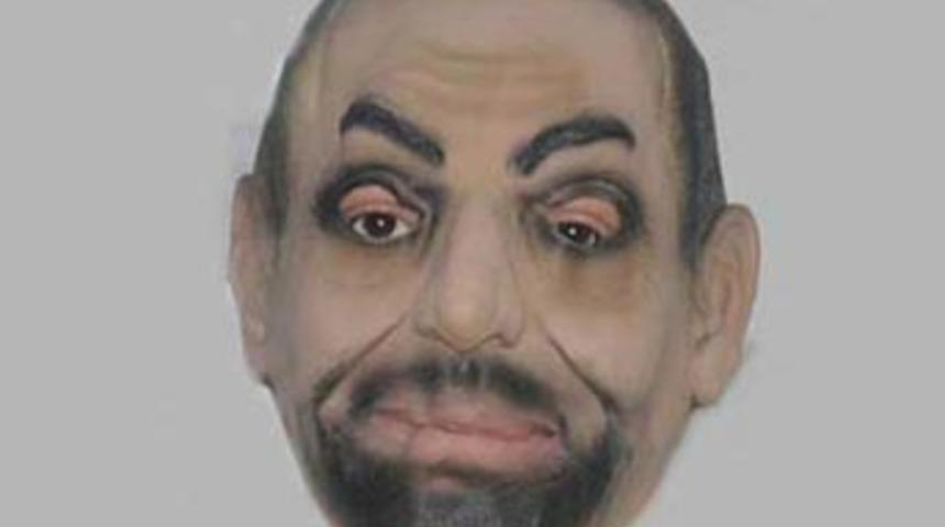 Bu fotoğrafı g&ouml;ren polise koşuyor