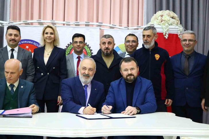 Yüzde 60 zam sonrası belediye başkanını omuzlarda taşıdılar! En düşük maaş 31 bin 103 lira oldu G3