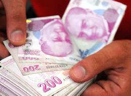 Emekli maaşının neden 10 bin lira olduğunu anlatıp canlı yayında oy hesabı yaptı: 'Bu bir seçim mühendisliği'