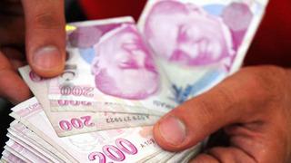 Emekli maaşının neden 10 bin lira olduğunu anlatıp canlı yayında oy hesabı yaptı: 'Bu bir seçim mühendisliği'