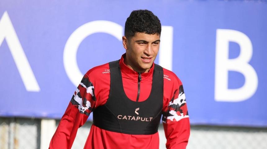 İkinci Arda Güler vakası! Sivasspor'dan İngiliz ekibi Brentford'a giden Yunus Emre Konak'ın tendonu koptu, 5 ay sahalardan uzak kaldı